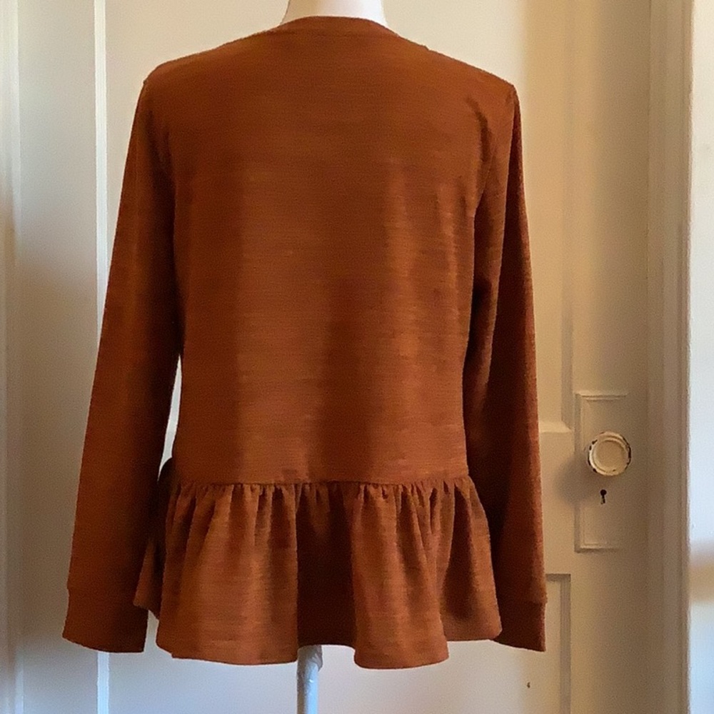 Rust orange sweater - Picture 2 of 2